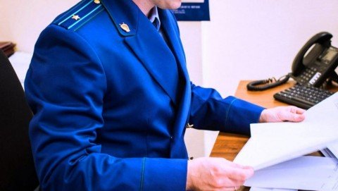 По инициативе прокуратуры Русско-Полянского района суд постановил конфисковать у местного жителя автомобиль